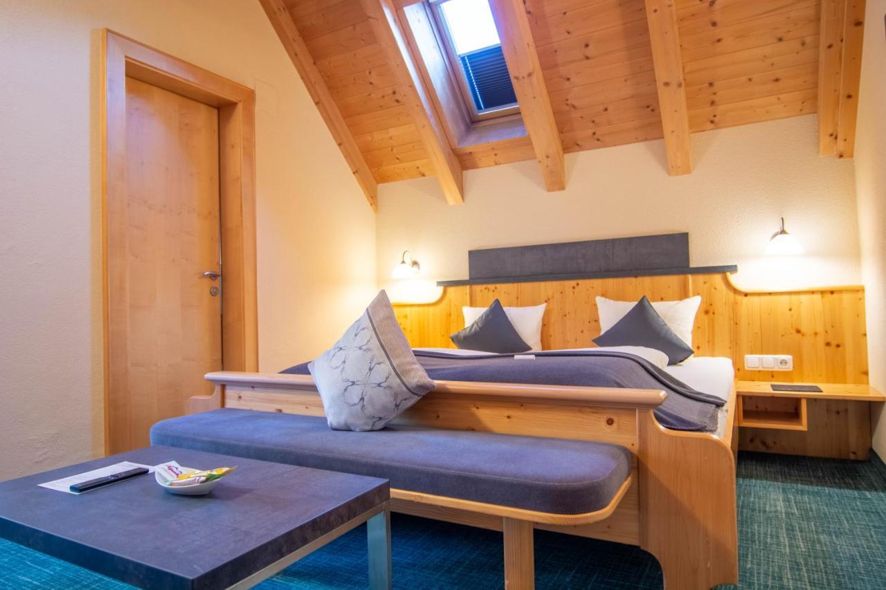 Hotel Garni Alpenhof Ишгль Экстерьер фото