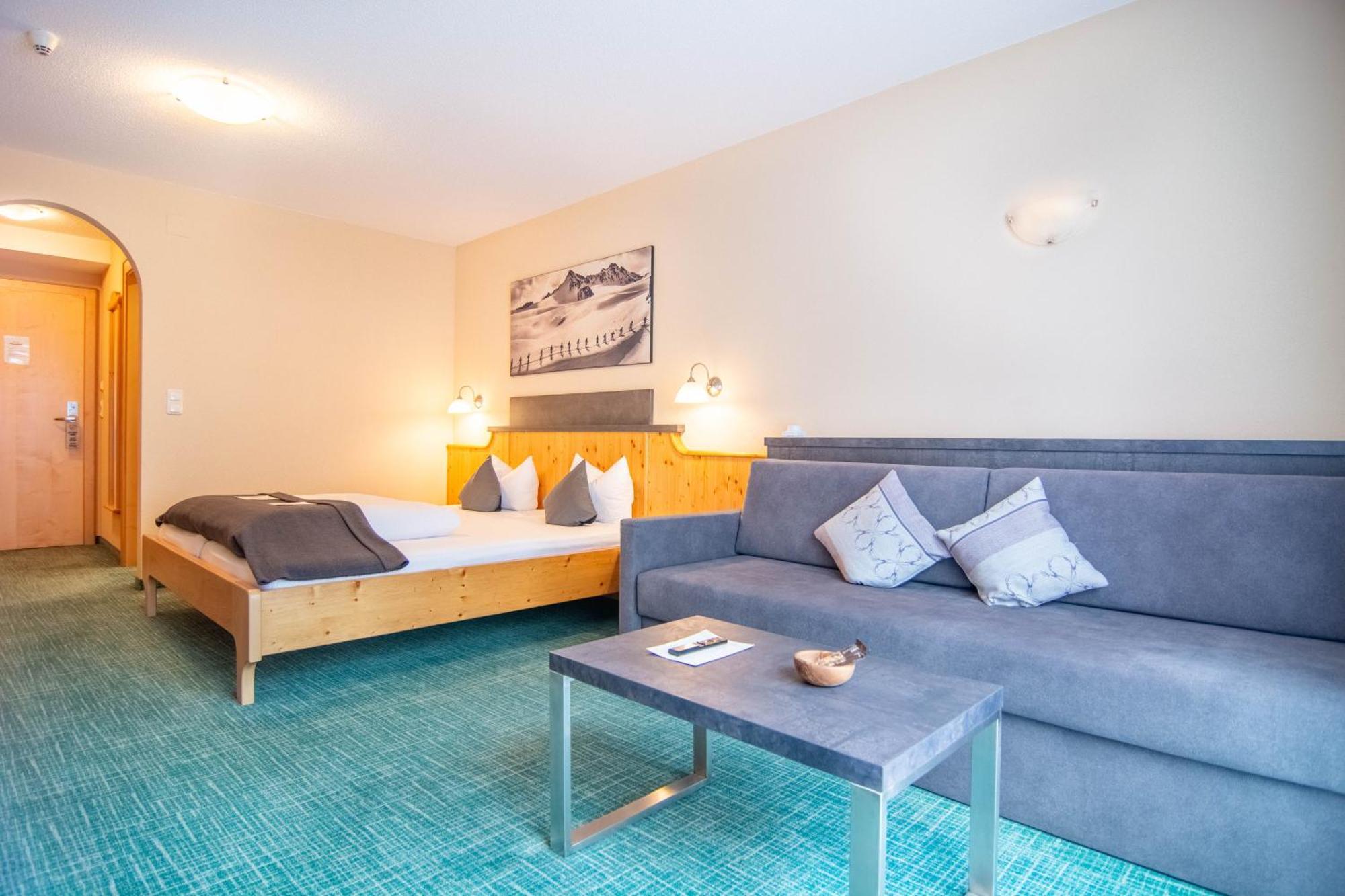 Hotel Garni Alpenhof Ишгль Экстерьер фото