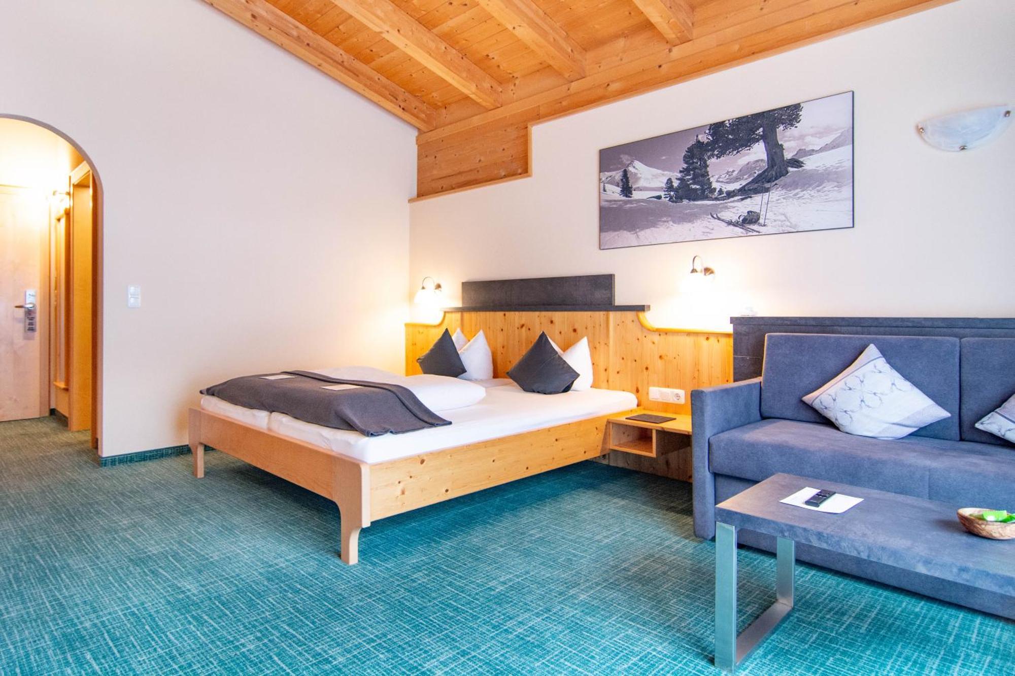 Hotel Garni Alpenhof Ишгль Экстерьер фото