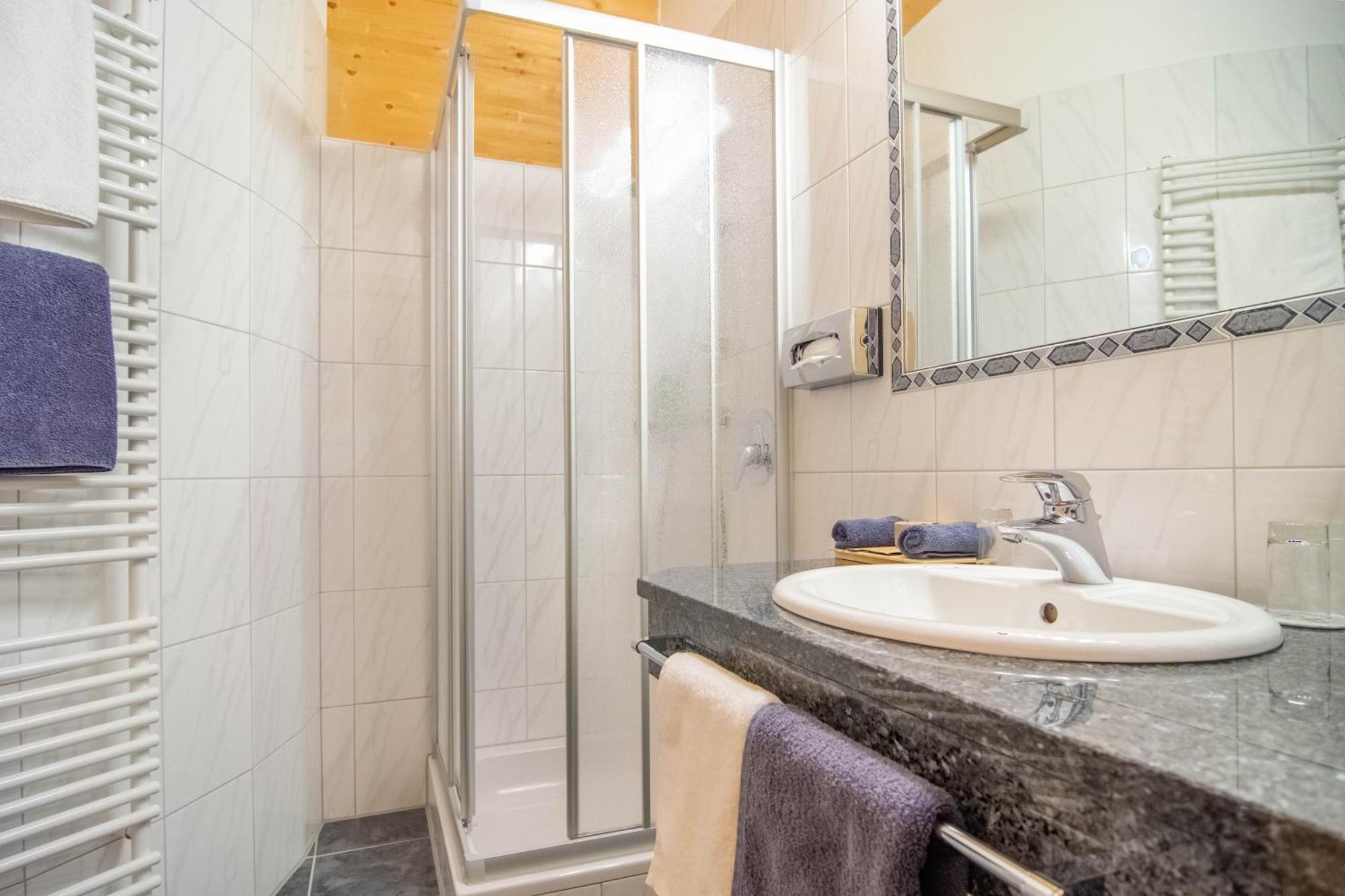 Hotel Garni Alpenhof Ишгль Экстерьер фото