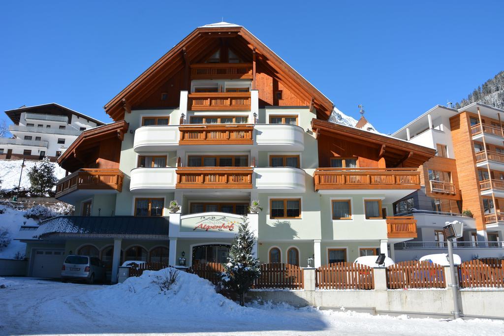 Hotel Garni Alpenhof Ишгль Экстерьер фото