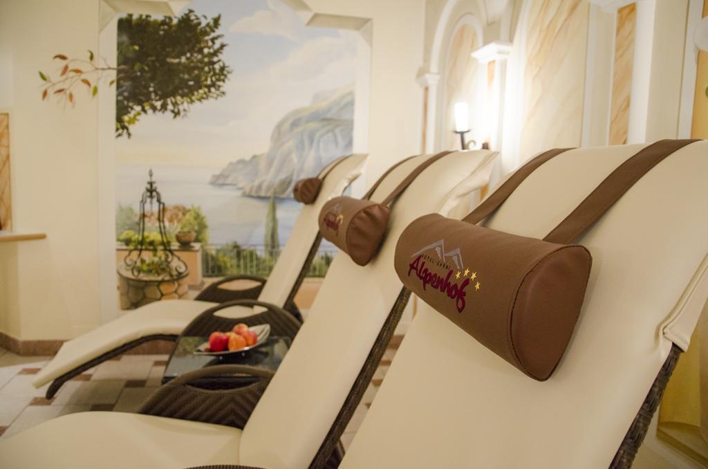 Hotel Garni Alpenhof Ишгль Экстерьер фото
