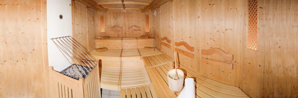 Hotel Garni Alpenhof Ишгль Экстерьер фото
